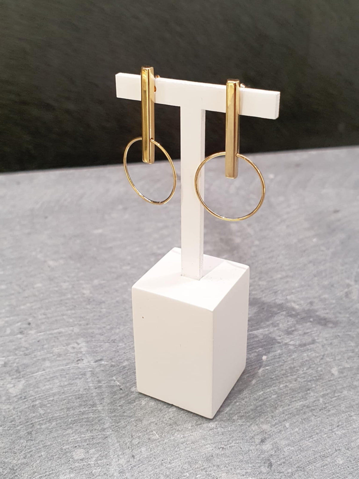 Boucles design en or jaune 18ct 382-185