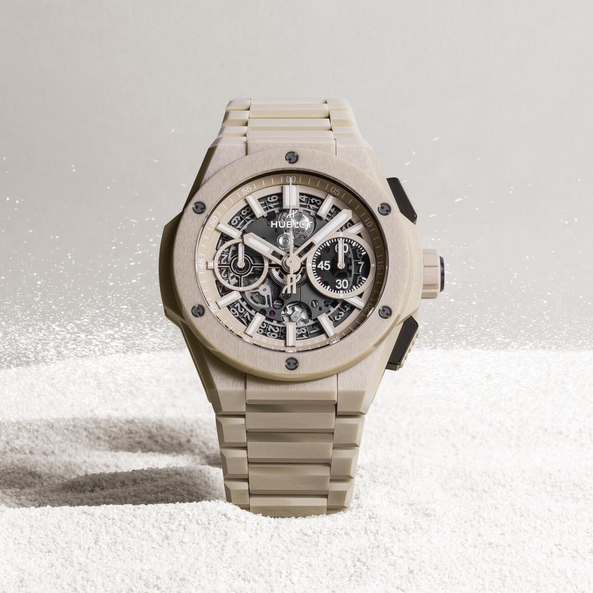 Edition limitée            Montre Hublot Big Bang Integrated beige ceramic, édition limitée 42mm