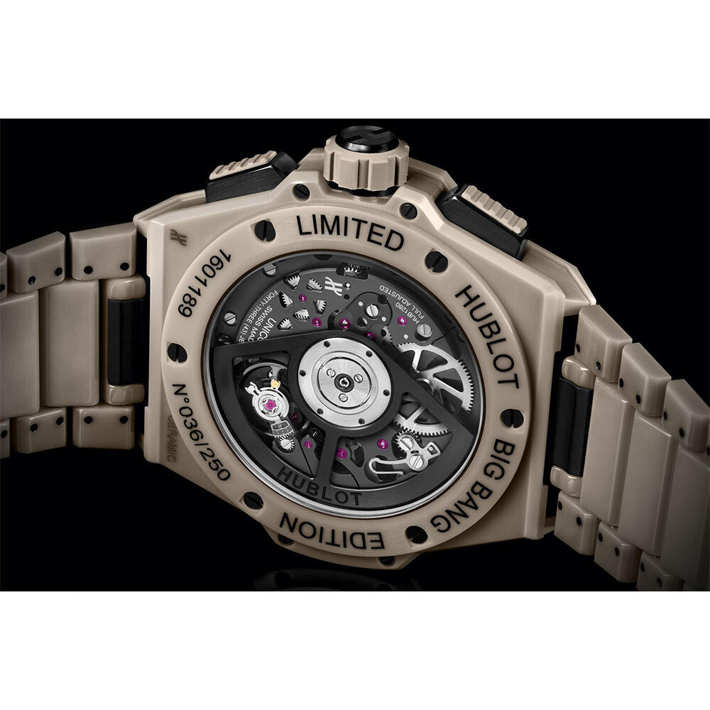 Edition limitée            Montre Hublot Big Bang Integrated beige ceramic, édition limitée 42mm