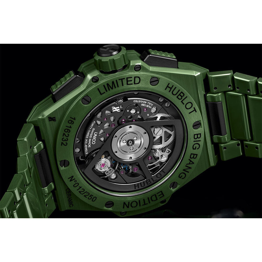 Edition limitée            Montre Hublot Big Bang Integrated green ceramic, édition limitée 42mm