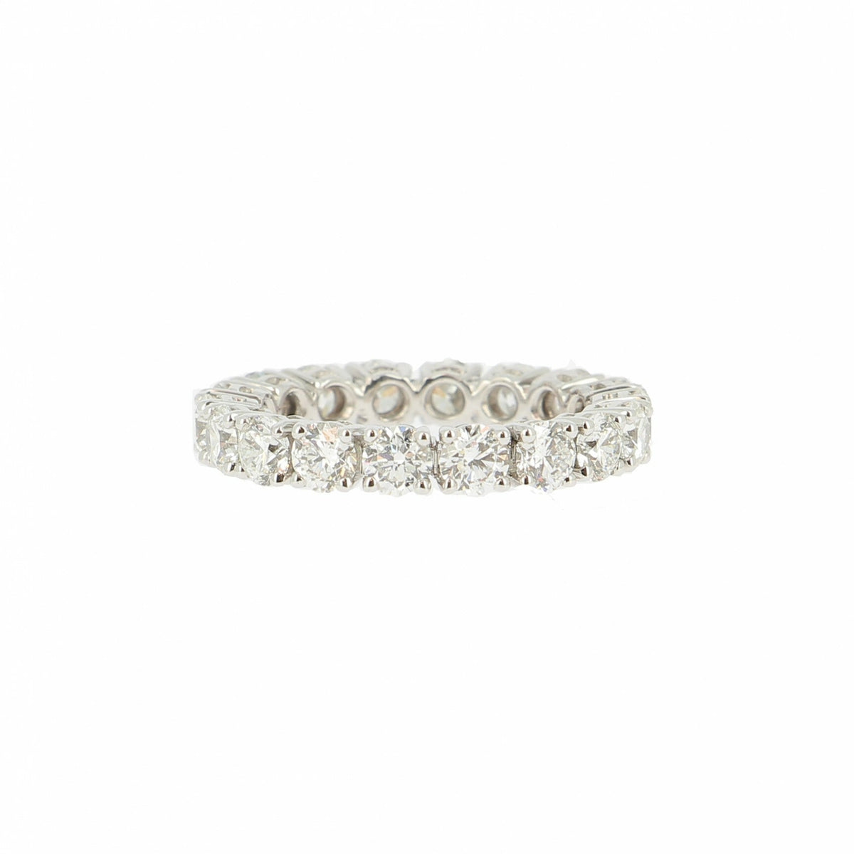 Alliance en or blanc et diamants