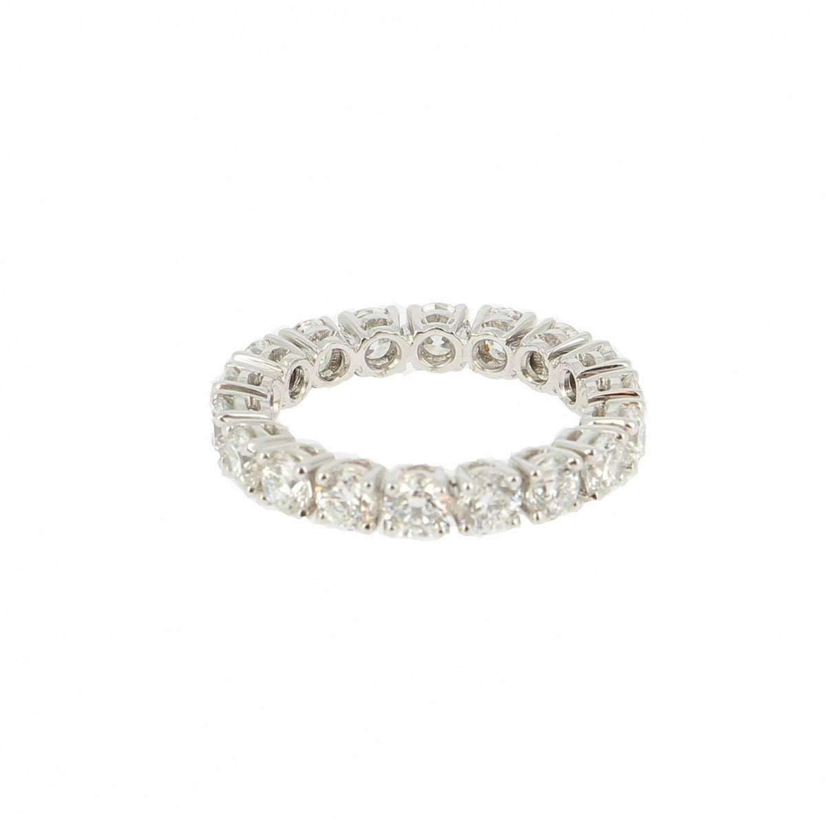 Alliance en or blanc et diamants