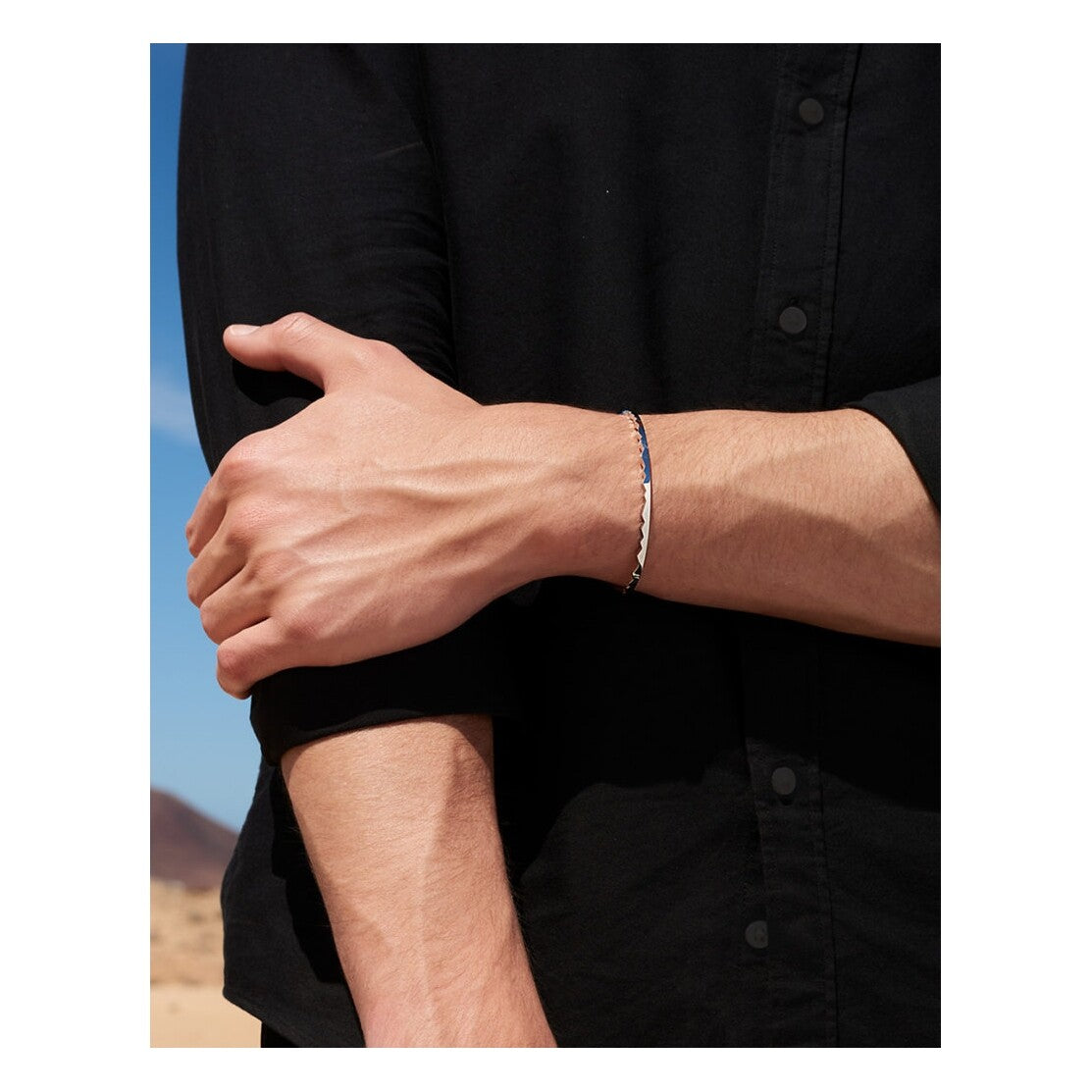 Bracelet Akillis jonc ouvert Capture Light en or blanc et diamant