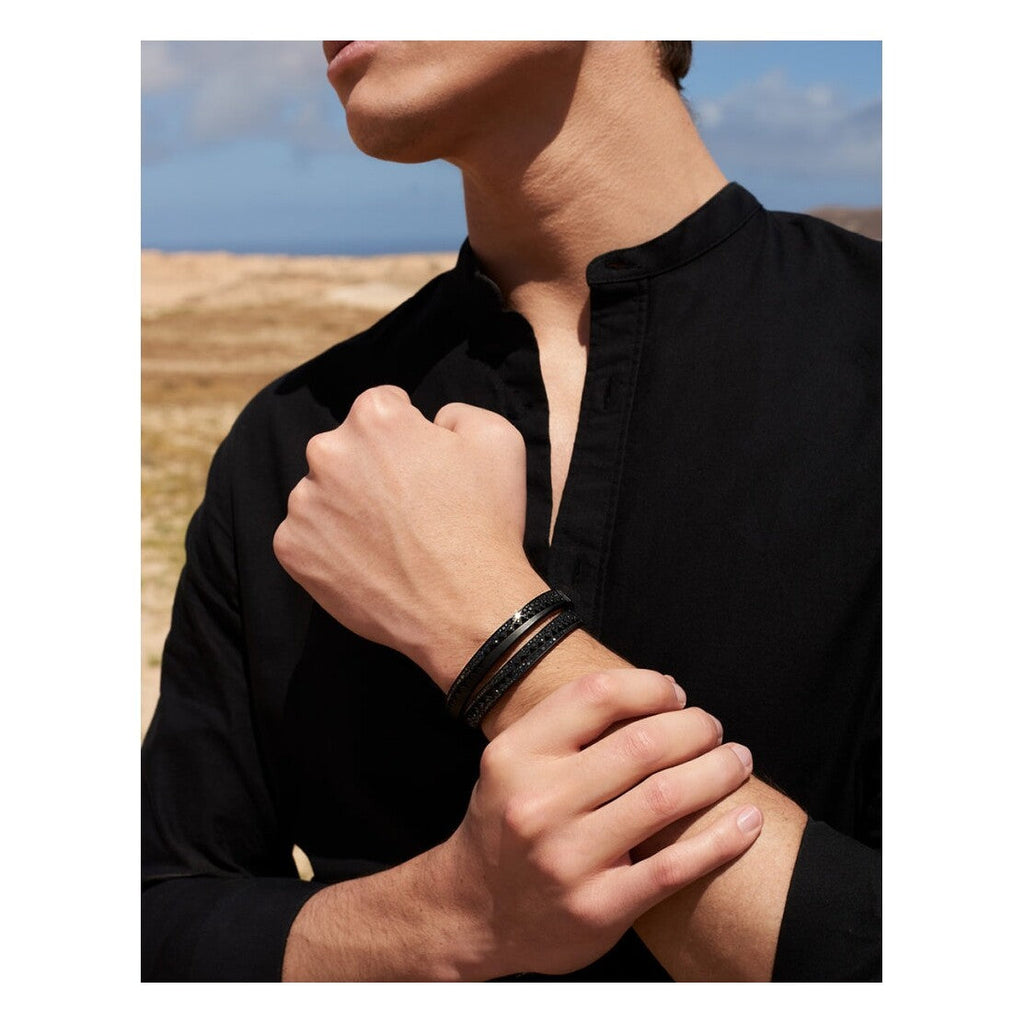 Bracelet Akillis bangle Capture Me en titane dlc noir semi pavé de diamants noirs