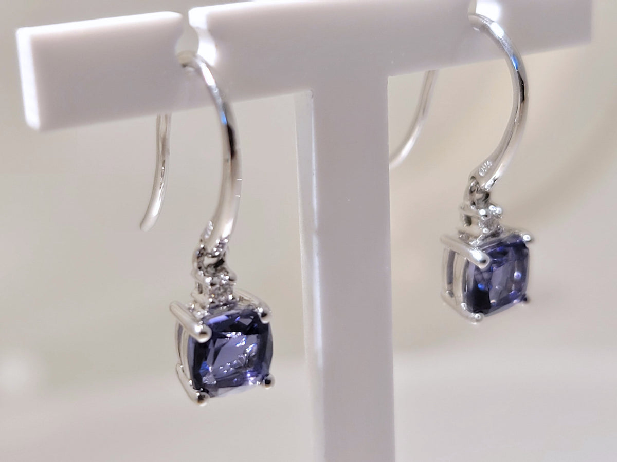 Boucles d'oreilles en or blanc 18ct iolite et diamant 383-66