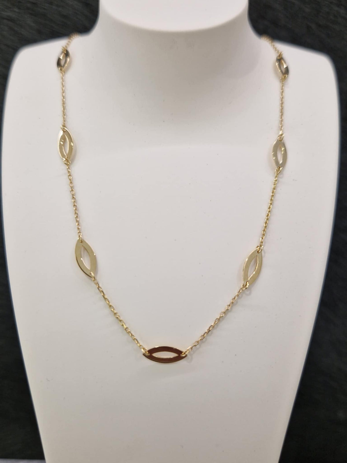 Collier en or jaune 9ct 453-44