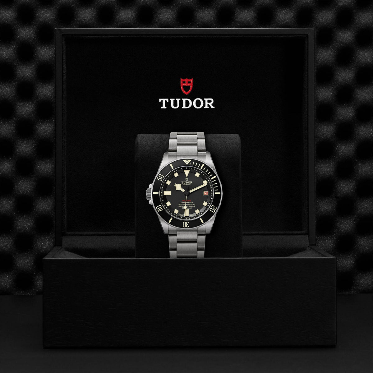 Coup de cœur            Montre TUDOR Pelagos lhd disque noir mat en céramique, bracelet en titane