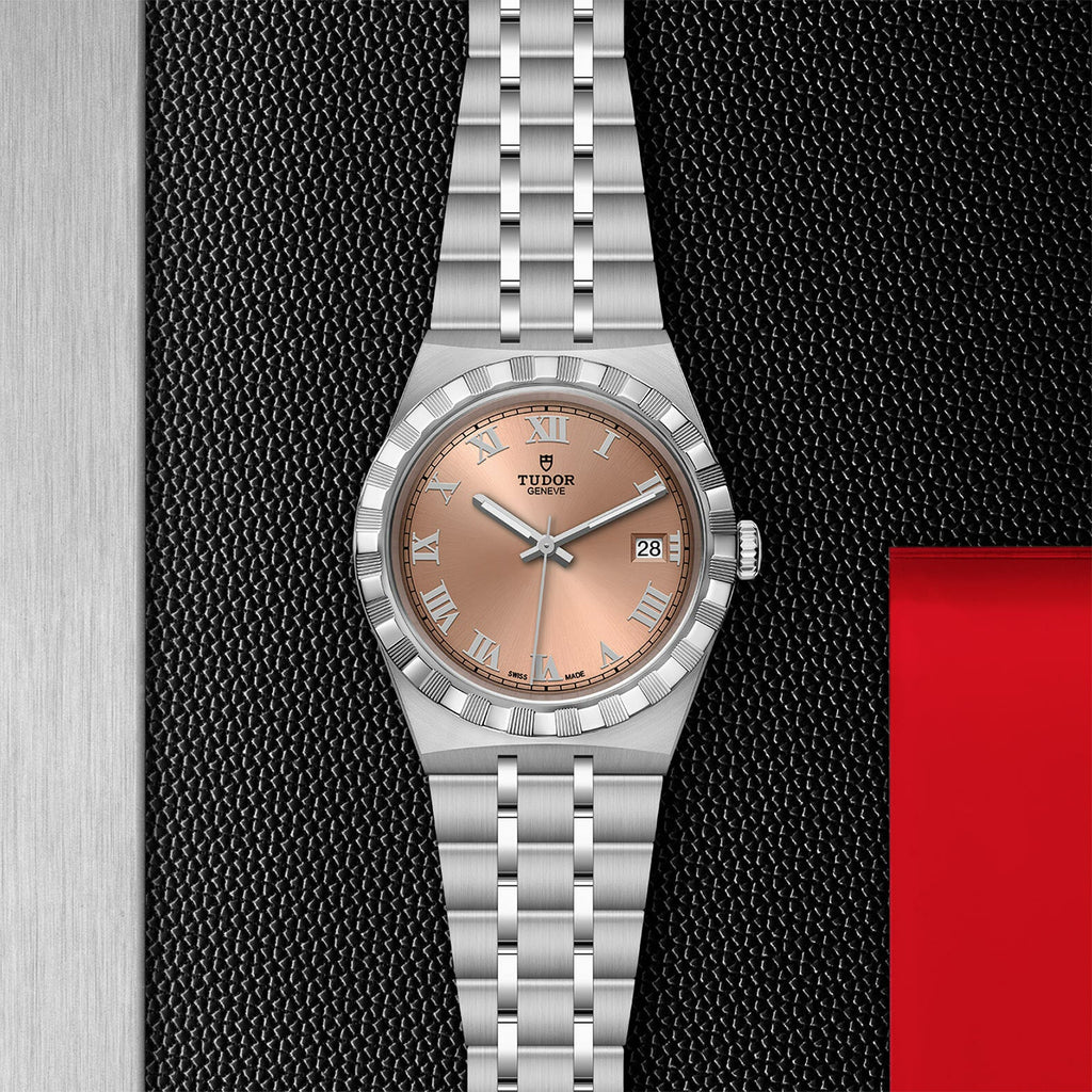 Coup de cœur            Montre TUDOR Royal boîtier en acier, 38 mm, cadran saumon