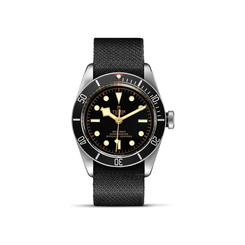 Montre TUDOR Black Bay boîtier en acier 41 mm, bracelet en tissu noir