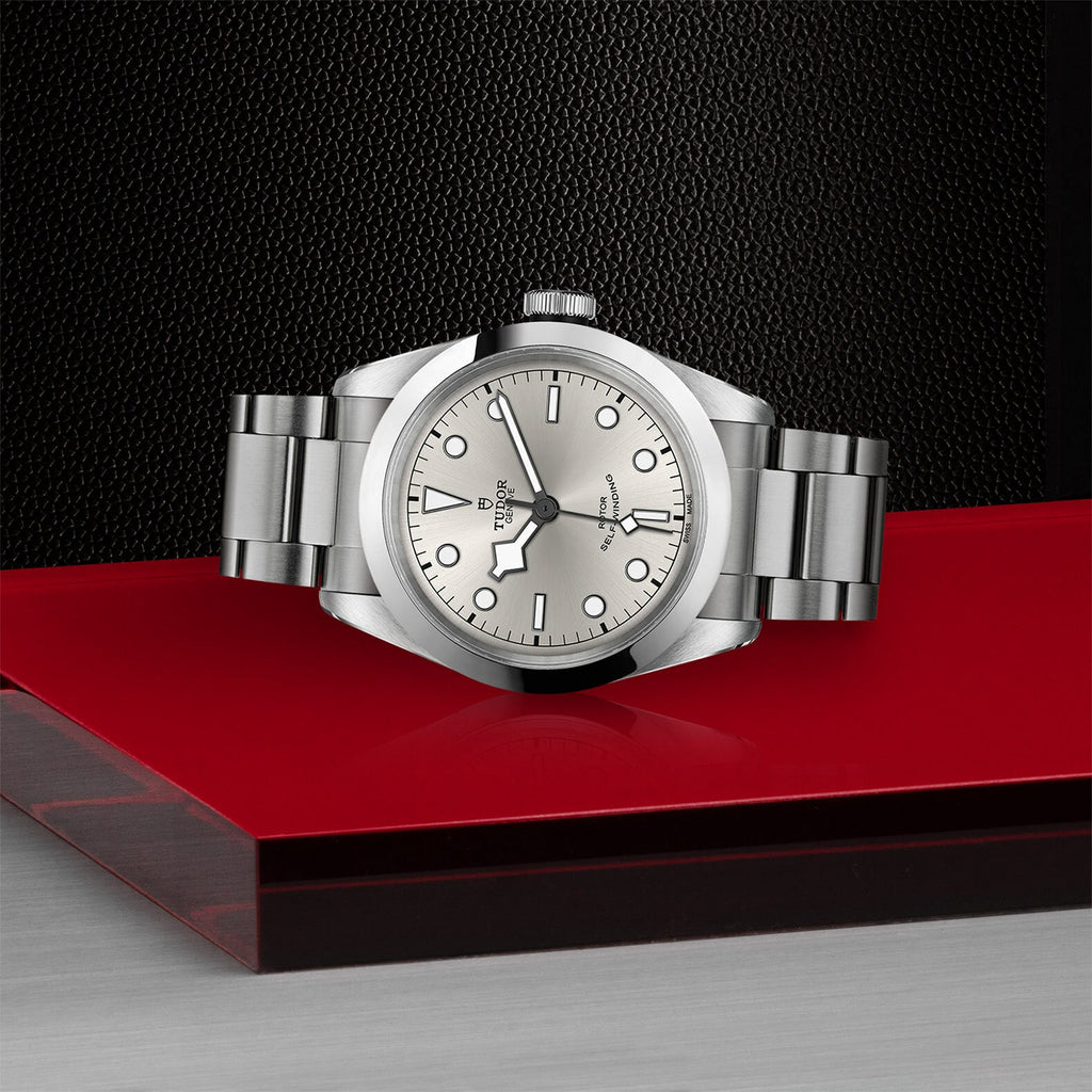 Montre TUDOR Black Bay One boîtier en acier 41 mm, bracelet en acier