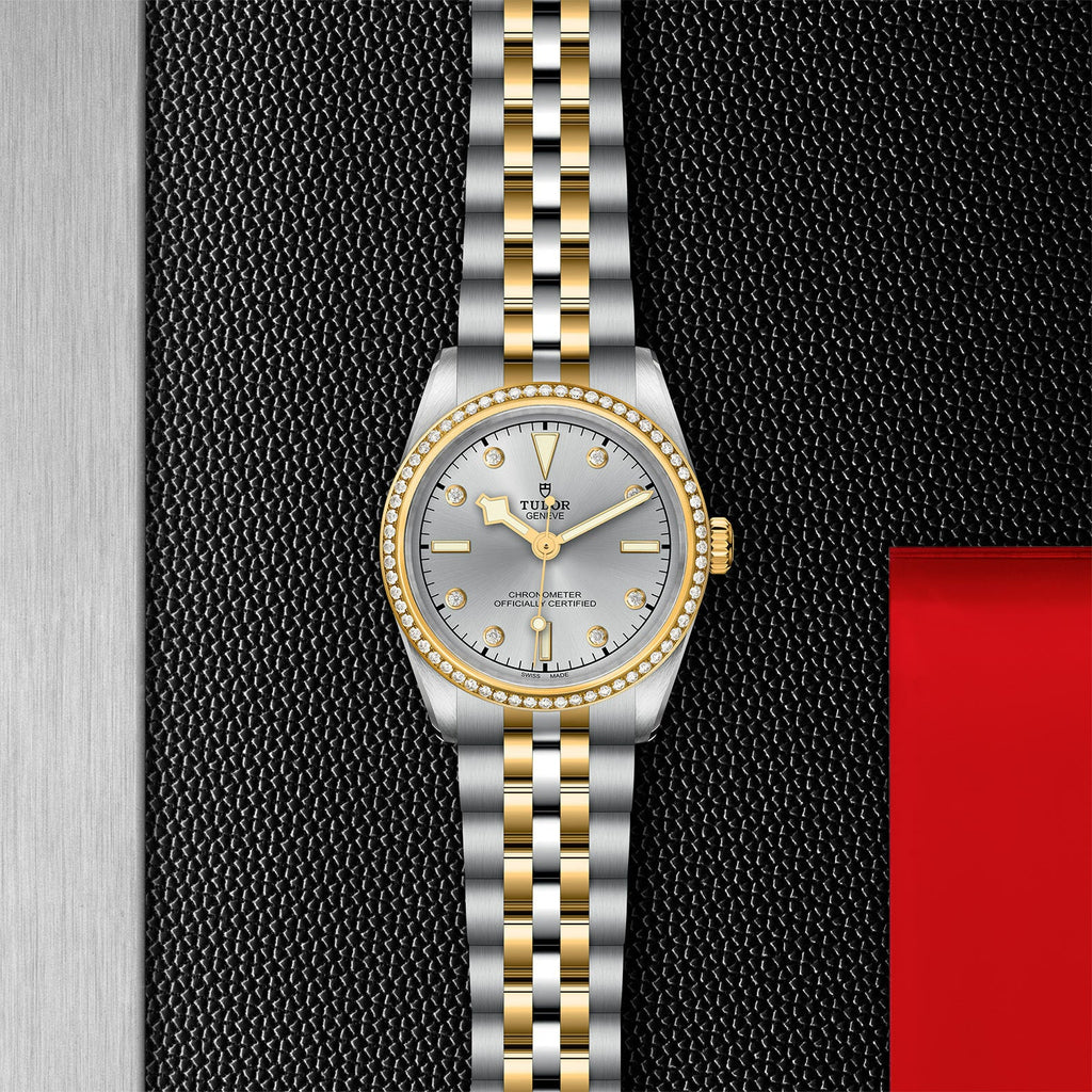 Montre TUDOR Black Bay 31 S&G boîtier en acier 31 mm, bracelet en acier et or jaune