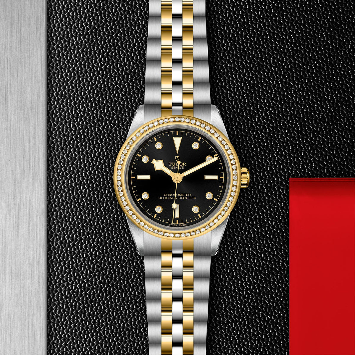 Montre TUDOR Black Bay 39 S&G boîtier en acier 39 mm, bracelet en acier et or jaune