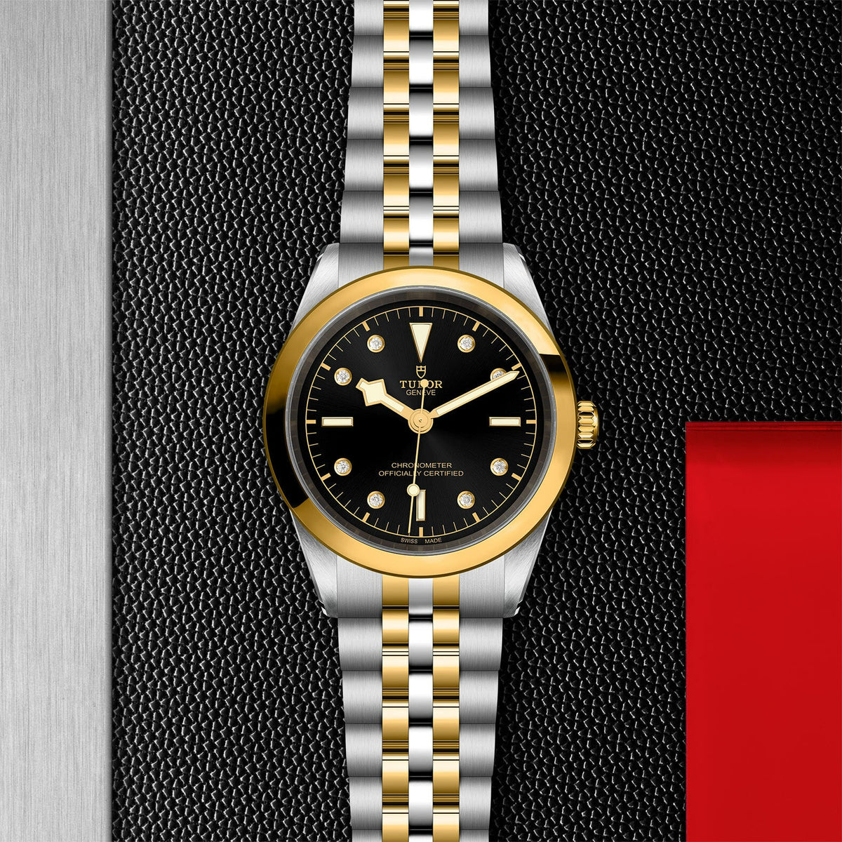 Montre TUDOR Black Bay 41 S&G boîtier en acier 41 mm, bracelet en acier et or jaune