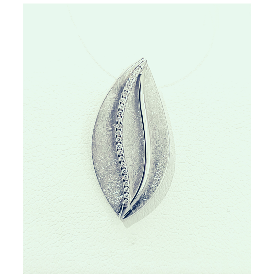 Pendentif en or blanc 18ct et diamants 362-39