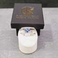 Bague en or blanc 18ct avec diamants et saphir 307-68