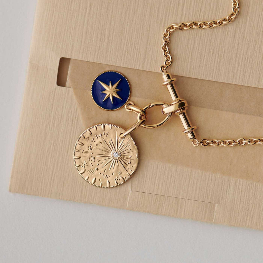 Collier Arthus Bertrand Trapèze petit modèle anneau ouvrant en or jaune poli brillant