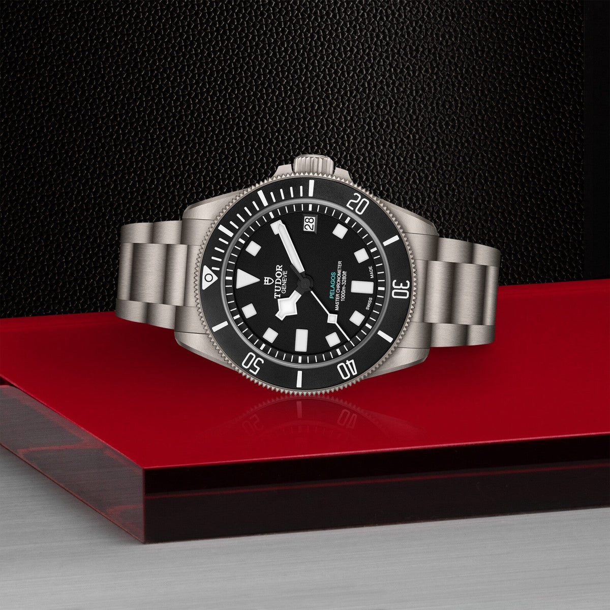Montre TUDOR Pelagos Ultra, lunette tournante unidirectionnelle, bracelet en titane