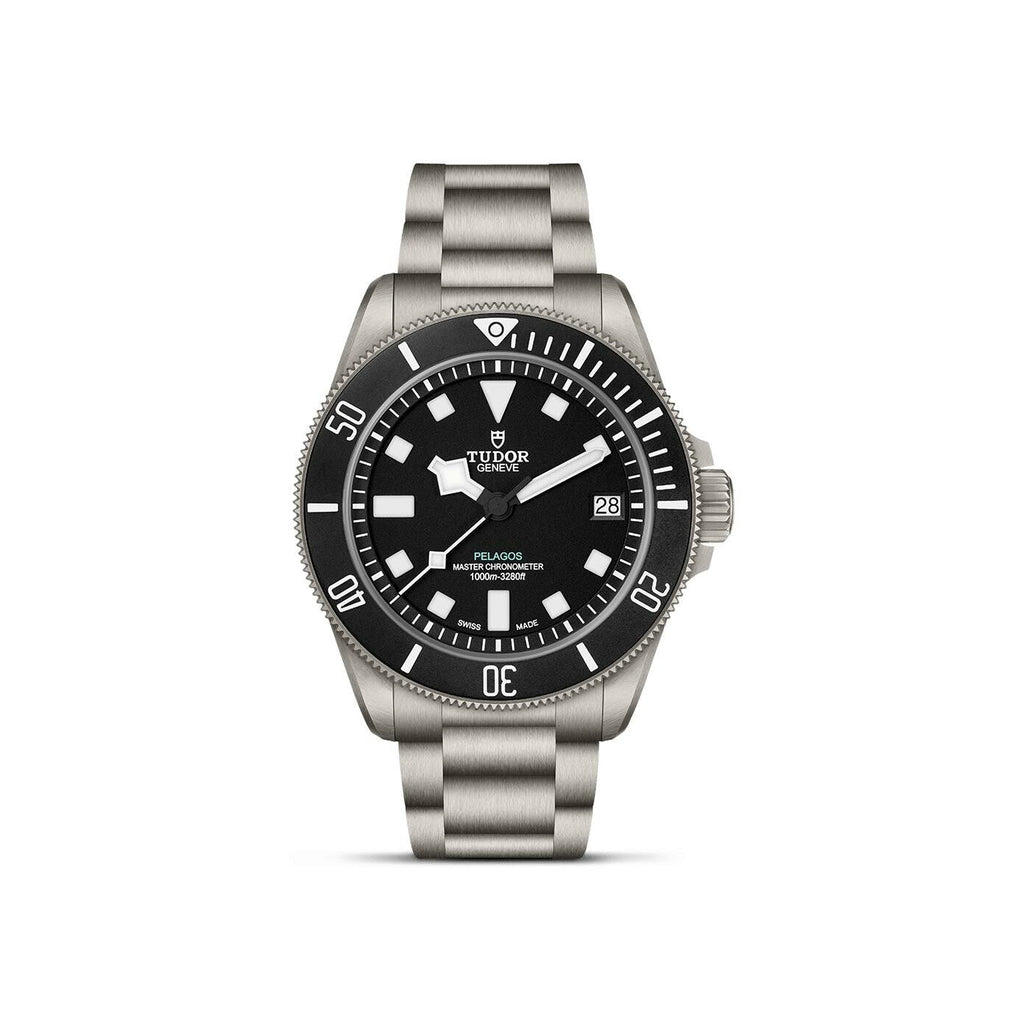 Montre TUDOR Pelagos Ultra, lunette tournante unidirectionnelle, bracelet en titane