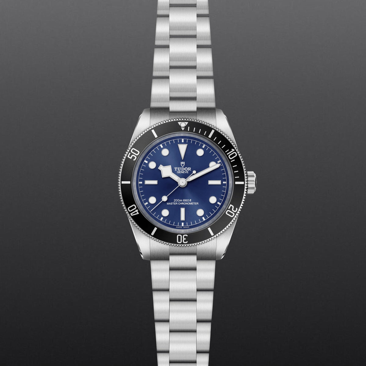 Montre TUDOR Black Bay 68, boîtier en acier, 43 mm, cadran bleu