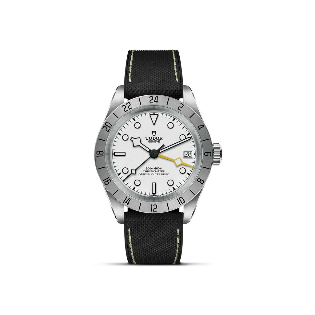 Montre TUDOR Black Bay Pro, boîtier en acier, 39 mm, bracelet hybride caoutchouc et cuir