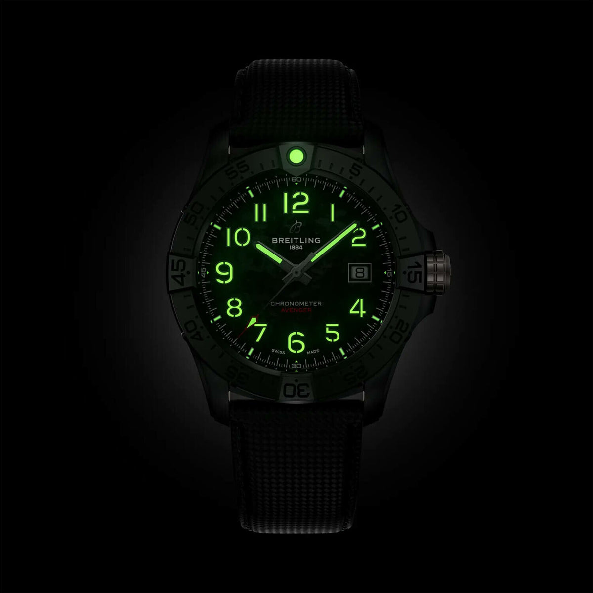 Montre Breitling Avenger Automatic 42 Night Mission