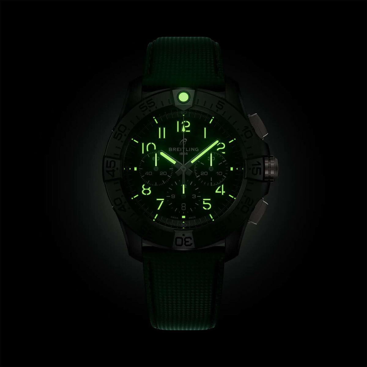 Montre Breitling Super Avenger B01 Chronograph 46 Night Mission