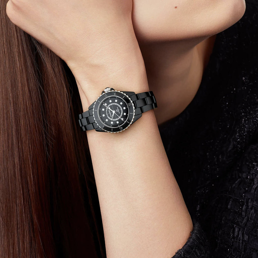 Montre CHANEL J12 Calibre 12.2, 33mm
