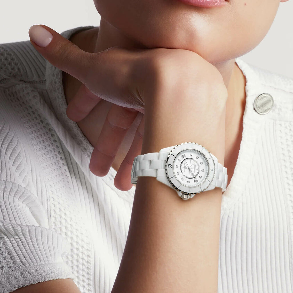 Montre CHANEL J12 Calibre 12.2, 33mm