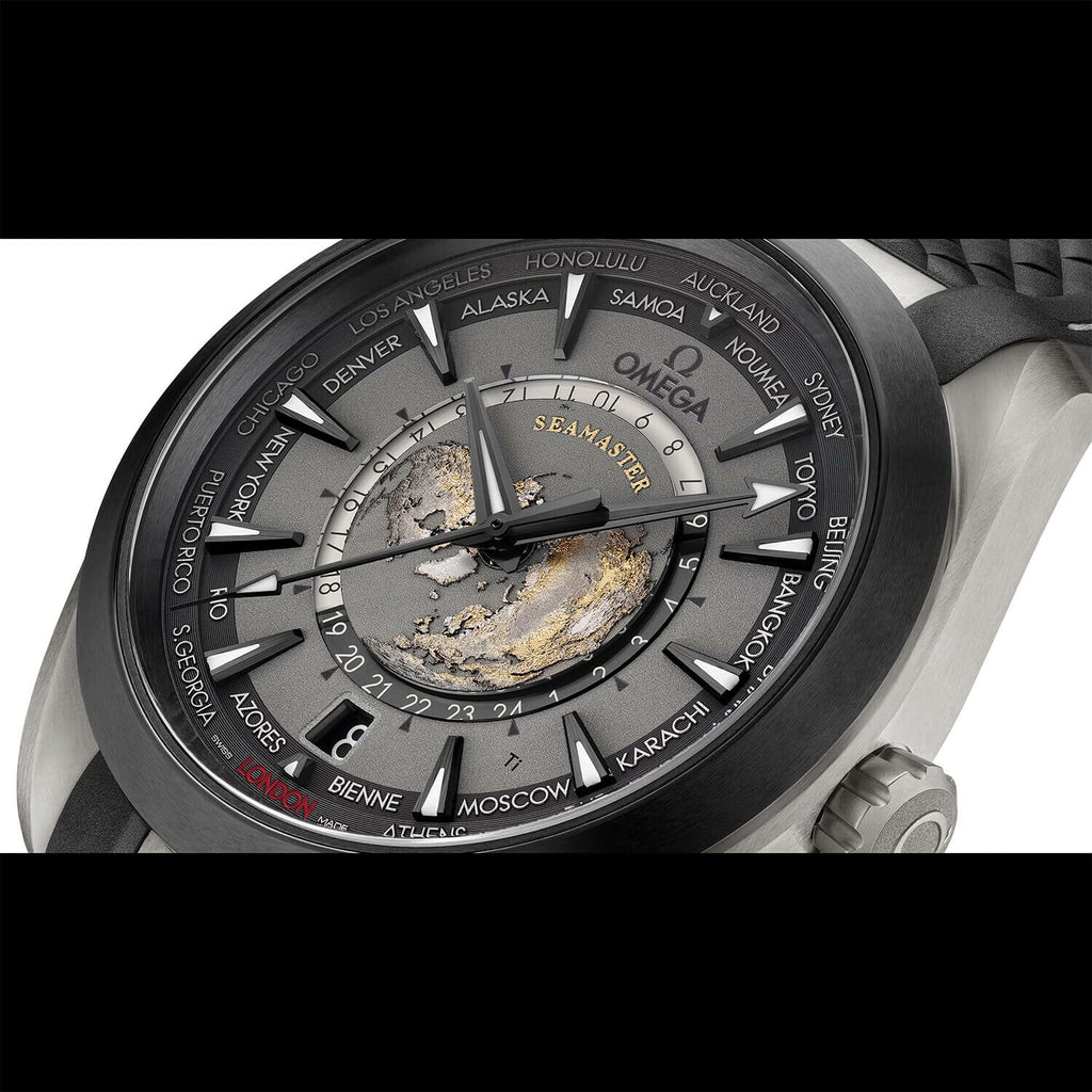 Montre OMEGA Seamaster Aqua Terra 150M Co-Axial Master Chronometer GMT Worldtimer 43mm