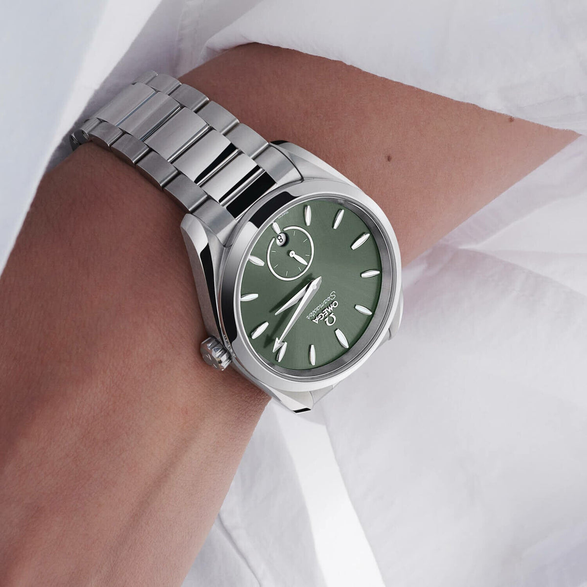 Montre OMEGA Seamaster Aqua Terra 150M Co-Axial Master Chronometer Petite Seconde 38mm