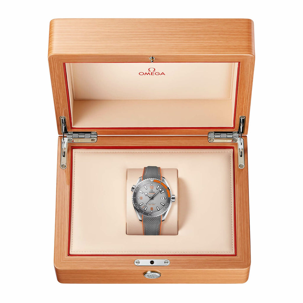 Montre OMEGA Seamaster Planet Ocean 600M Co-Axial Master Chronometer 45,5mm