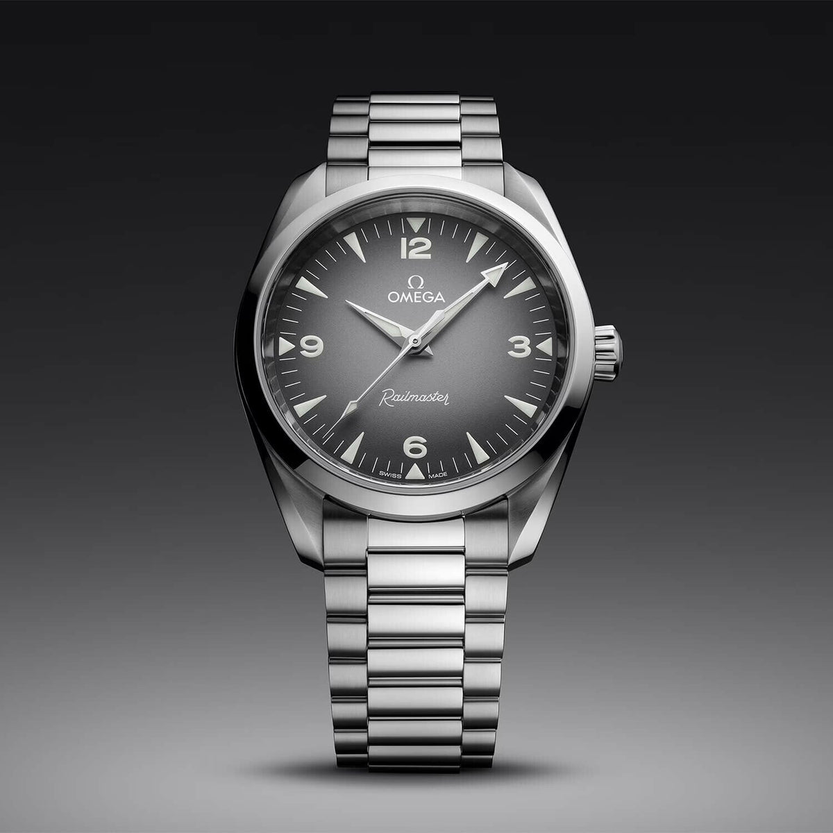 Montre OMEGA Seamaster Railmaster Co-Axial Master Chronometer 38mm
