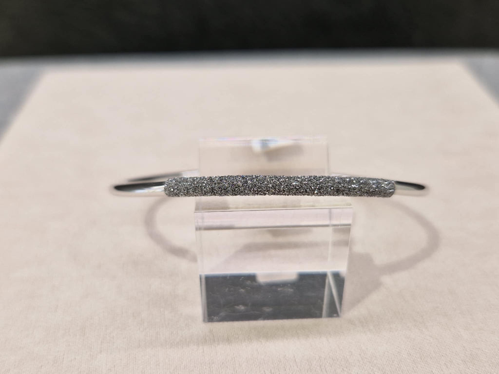 Esclave Pesavento en or blanc et diamants 344-10